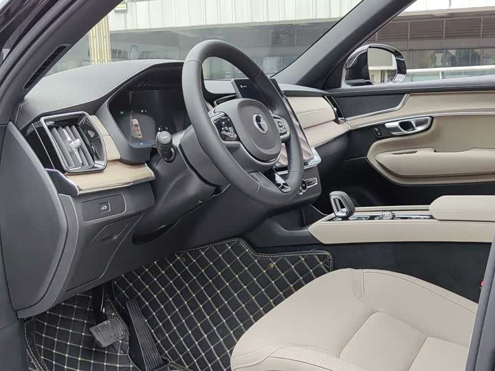 Volvo XC 90 2026 B 5 4 WD 5 — фото 19