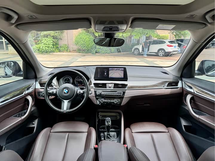 BMW X1 2020 x Drive 25 Li — фото 5