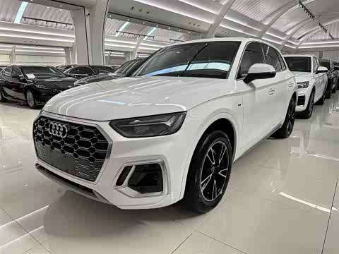 Audi Q5L 2022 40 T — фото 20
