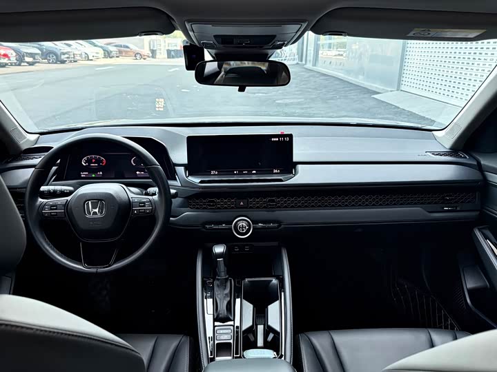 Honda Accord — фото 9