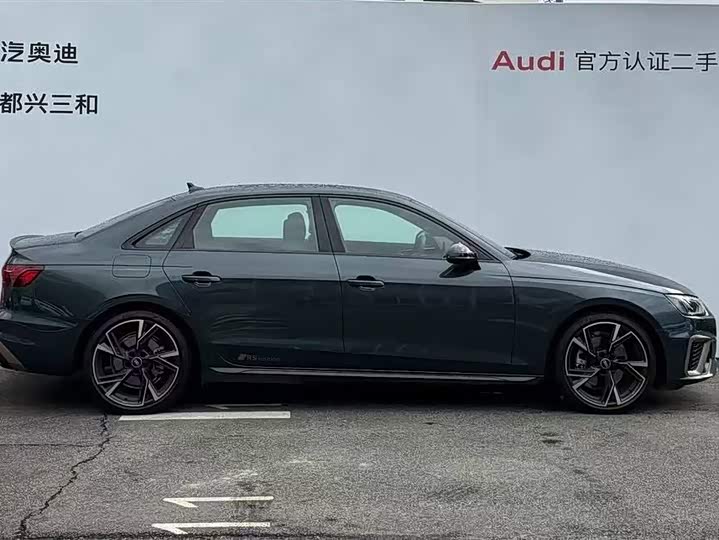 Audi A4L 2024 40 TFSI quattro RS — фото 3