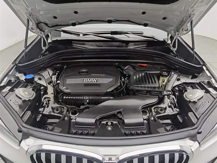 BMW X1 2022 s Drive 25 Li Leading — фото 6