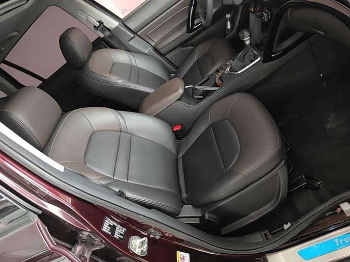 Trumpchi GS4 2017 235 T AT 2 WD — фото 25