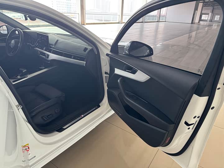Audi A4L 2020 40 TFSI — фото 13