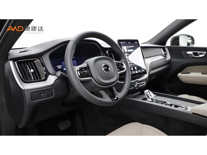 Volvo XC60 2026 B 5 4 WD — фото 6