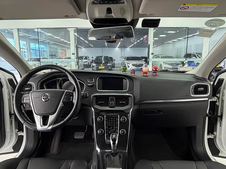 Volvo V40 2017 T 3 — фото 12