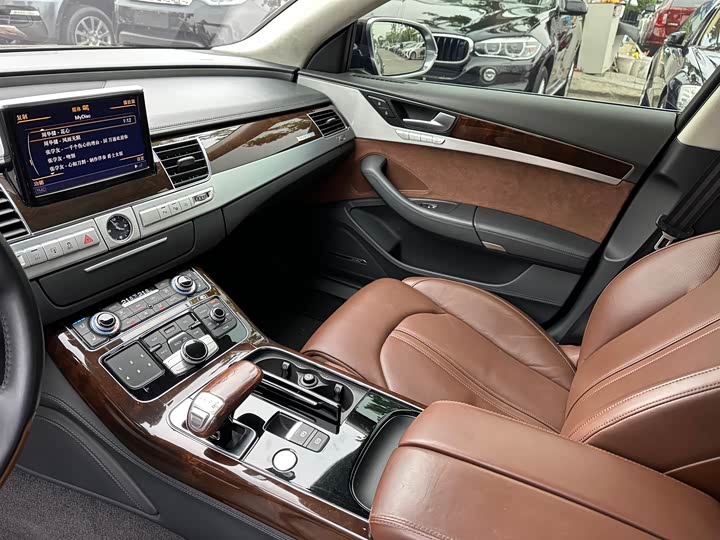 Audi A8 2014 A 8 L 6.3 FSI W 12 quattro Flagship — фото 9