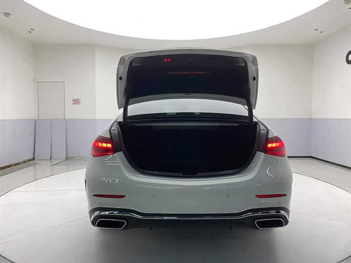 Mercedes-Benz C-Class 2024 C 260 L — фото 30