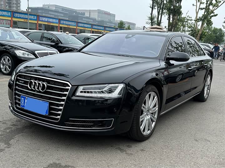 Audi A8 2014 A 8 L 6.3 FSI W 12 quattro Flagship — фото 1