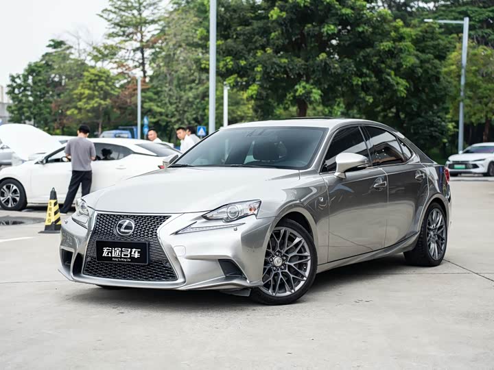 Lexus IS 2015 200t F SPORT — фото 1