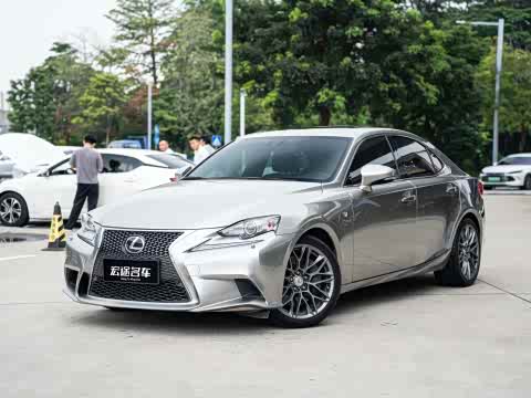 Lexus IS 2015 200t F SPORT — фото 14