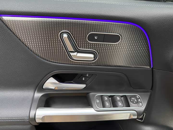Mercedes-Benz GLB 2021 GLB 200 — фото 6
