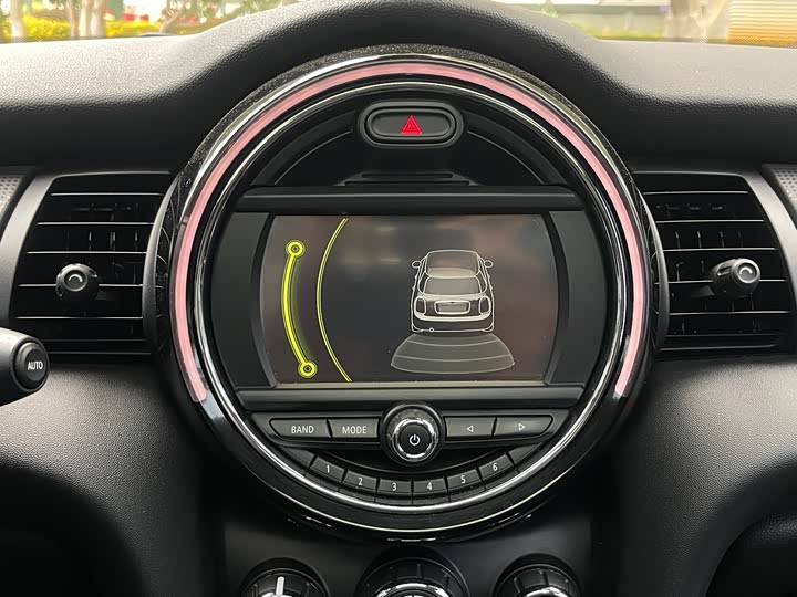 MINI Hatch — фото 13