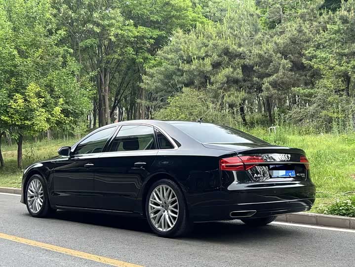 Audi A8 2017 A 8 L 45 TFSI quattro Luxury — фото 4