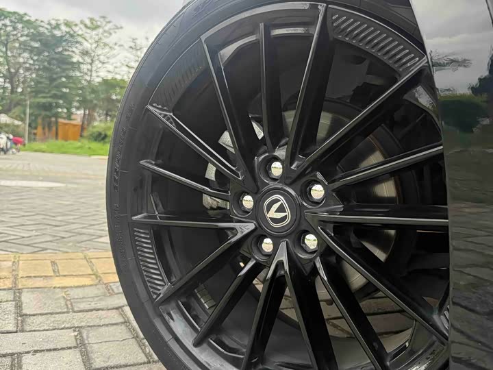 Changan UNI-V 2024 1.5 T Sport — фото 18