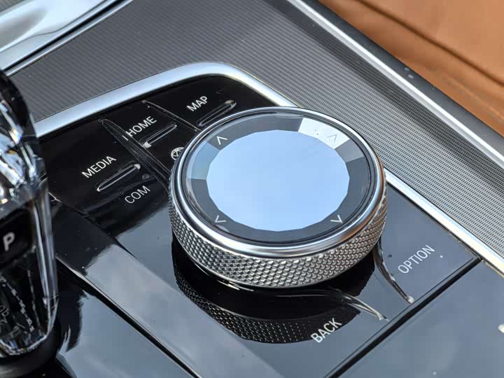 BMW X5 2020 x Drive 40i M — фото 17