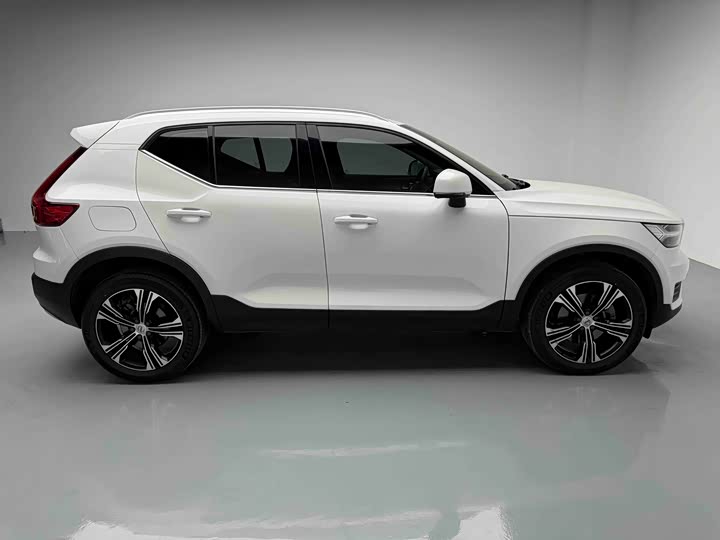 Volvo XC40 2022 T 4 WD — фото 20