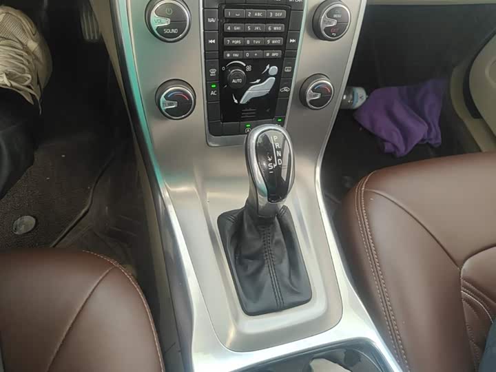 Volvo S80L 2014 2.0 T 5 — фото 14