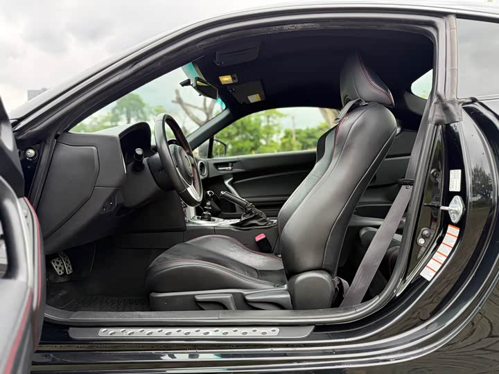 Toyota 86 2017 2.0 L MTLuxury — фото 8