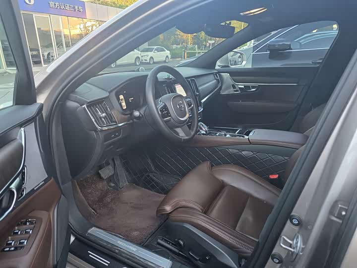 Volvo S90 Hybrid 2023 T 8 4 WD — фото 8