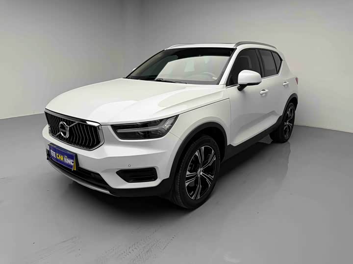Volvo XC40 2022 T 4 WD — фото 1