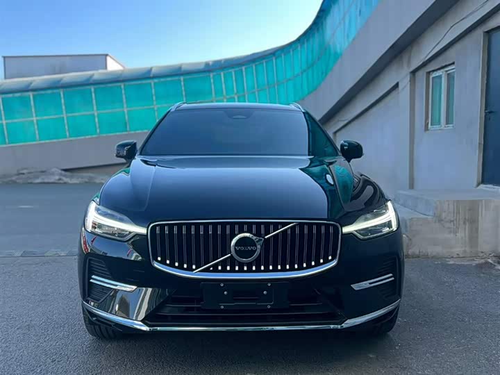Volvo XC60 2024 B 5 4 WD — фото 8