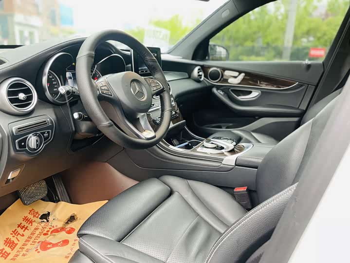 Mercedes-Benz GLC 2019 GLC 260 4 MATIC — фото 4