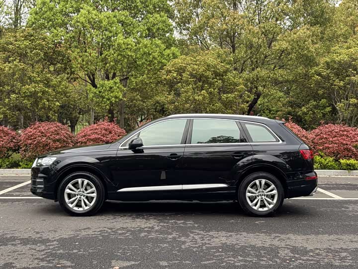 Audi Q7 2018 40 TFSI Comfort — фото 3