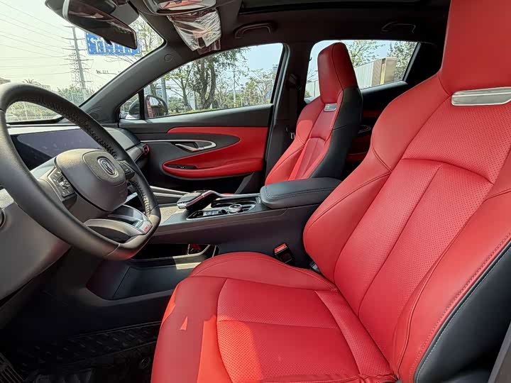 Changan UNI-T 2020 1.5 T Premium — фото 5