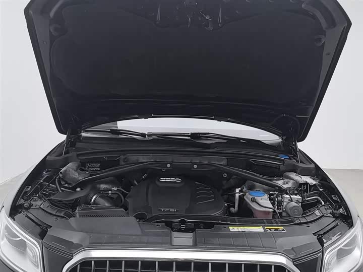 Audi Q5 2017 Plus 40 TFSI — фото 6