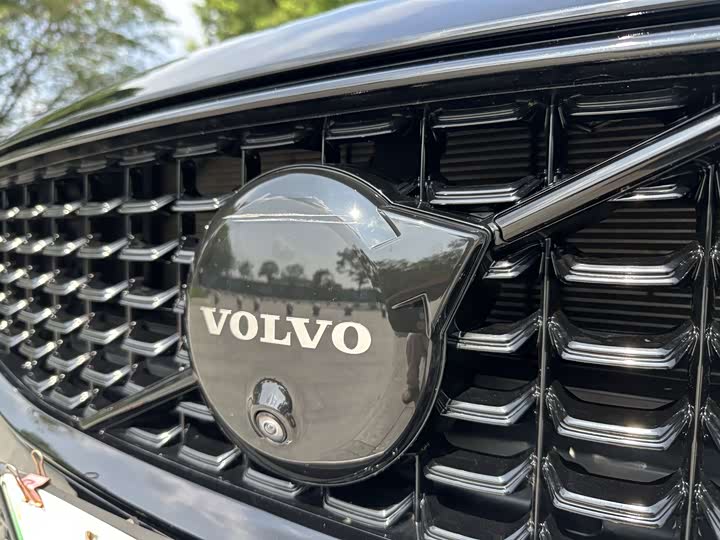 Volvo S 60 Hybrid 2024 T 8 4 WD — фото 11