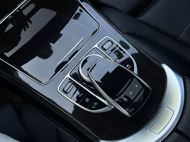 Mercedes-Benz GLC 2017 GLC 260 4 MATIC — фото 17