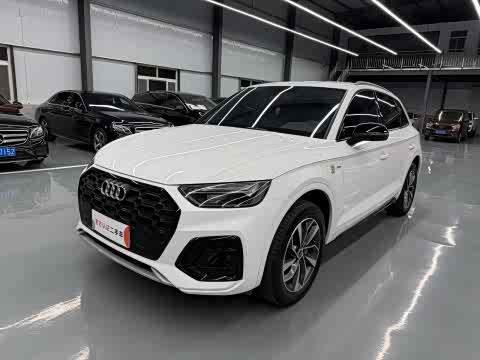 Audi Q5L 2023 40 T — фото 18