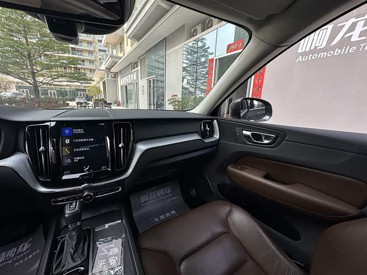 Volvo XC60 2020 T 5 4 WD — фото 17