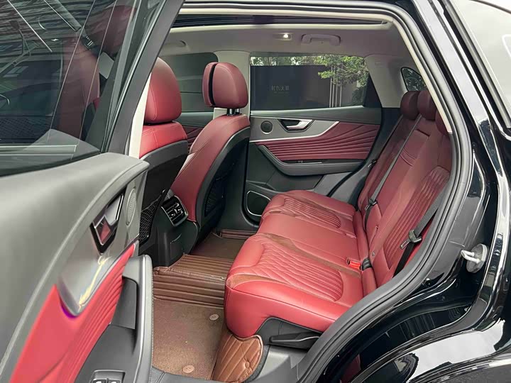 Hongqi HS5 2023 2.0 T Pro — фото 12