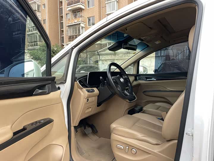 Buick GL 8 2020 ES 653 T Luxury — фото 11