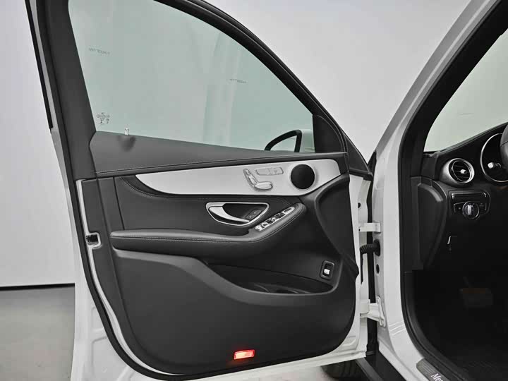 Mercedes-Benz GLC 2020 GLC 260 L 4 MATIC — фото 18