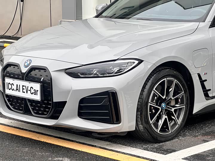 BMW i 4 2023 e Drive 35 — фото 14