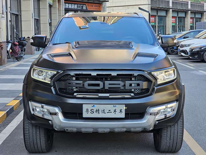Ford Everest — фото 3