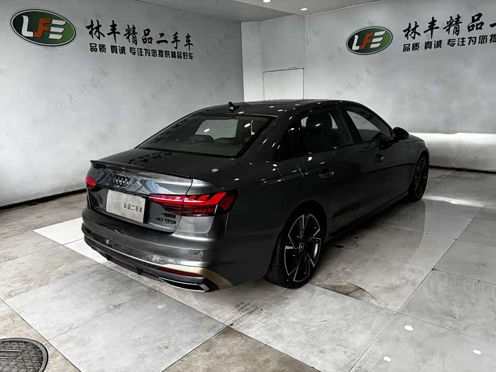 Audi A4L 2024 40 TFSI quattro RS — фото 8