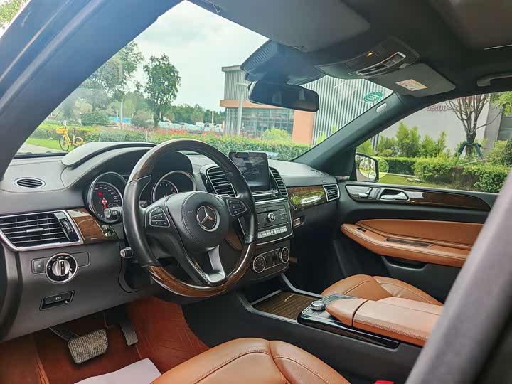 Mercedes-Benz GLS 2018 GLS 400 4 MATICLuxury — фото 17