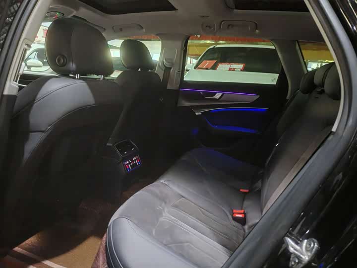 Audi A6 2021 Avant 45 TFSI — фото 17