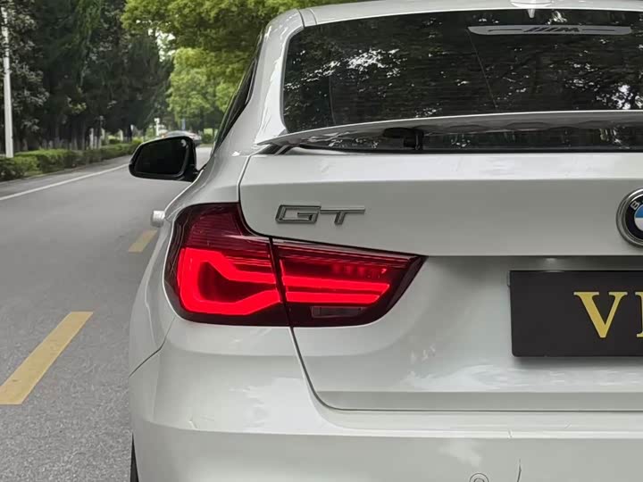 BMW 3-Series 2018 320i MSport — фото 7