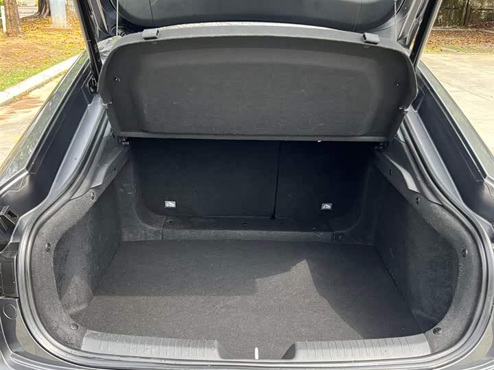 Changan UNI-V 2024 1.5 T Premium — фото 14