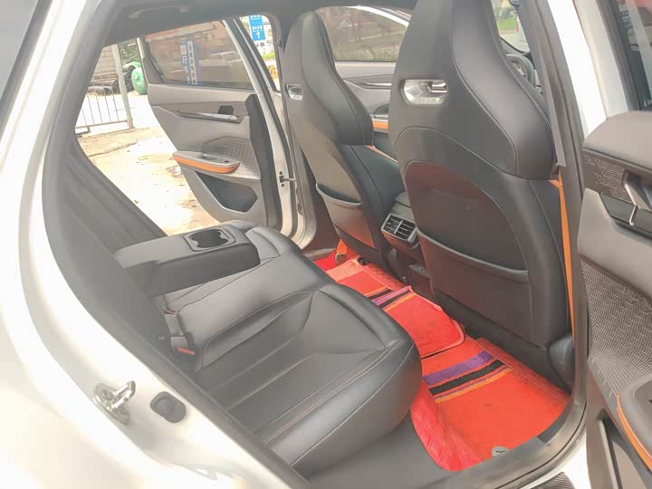 Changan UNI-V 2023 1.5 T Premium — фото 15