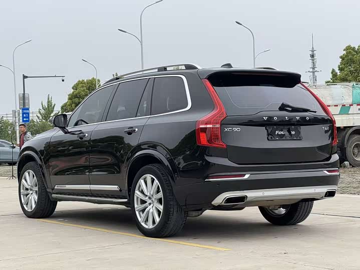 Volvo XC90 2018 T 6 7 — фото 4