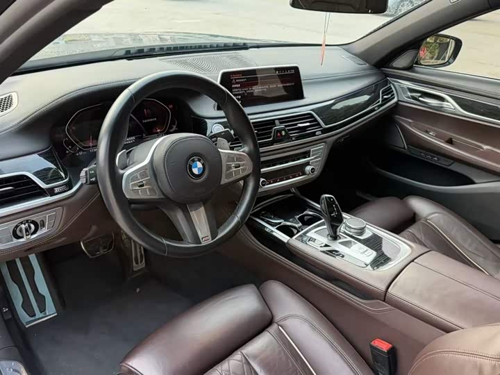 BMW 7-Series 2021 730 Li M — фото 4