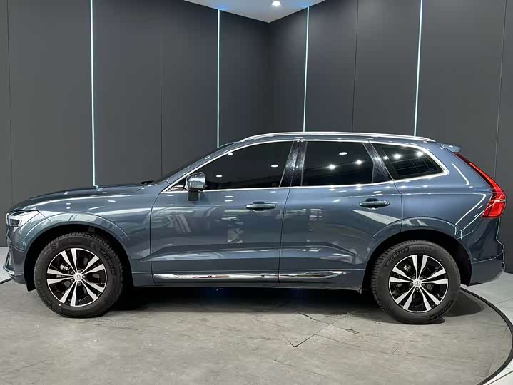 Volvo XC60 2024 B 5 4 WD — фото 4