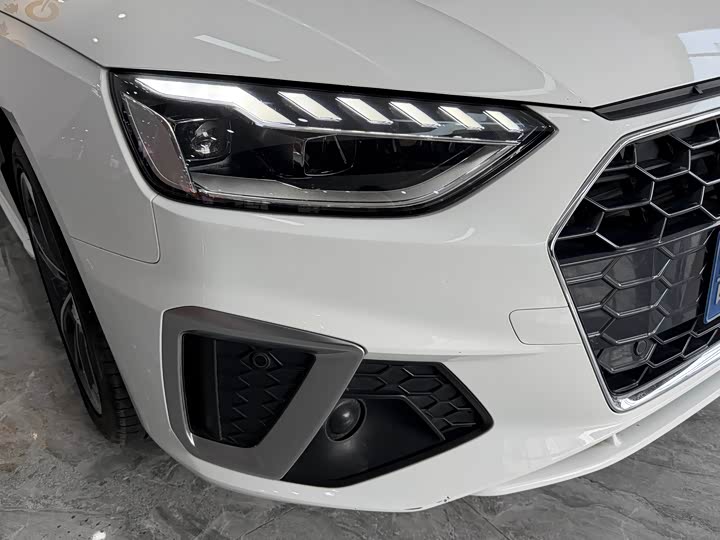 Audi A4L 2022 40 TFSI — фото 6