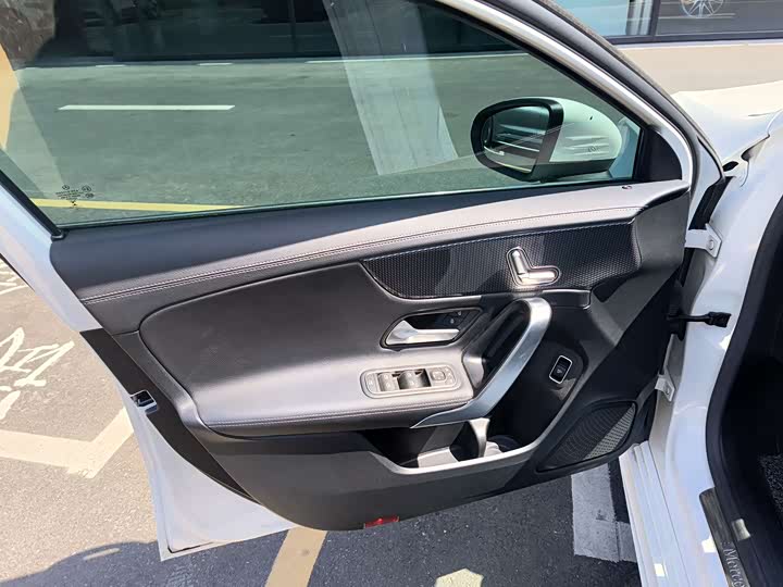 Mercedes-Benz A-Class 2021 A 200 L — фото 9